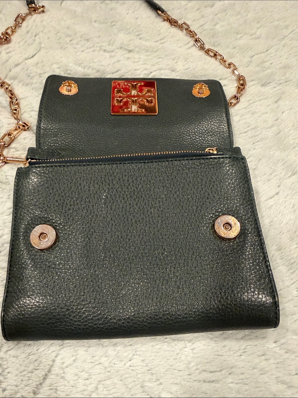 Tory Burch Green Pebbled Leather Chain Crossbody with Gold Logo - Picture 7 of 11